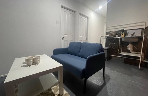 Forest Lake Apartment | Guest Suite 2 Bedrooms & Private Bathroom, Kitchen