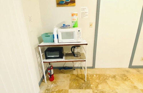 Boca Raton House | Guest Suite East Boca! Near Beach & Restaurants! Near FAU! Close to I-95!