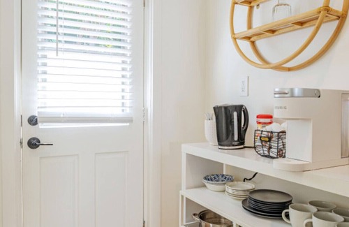 Sherman Oaks Condo | Inviting Guest Unit with Hot Tub and Fire Pit Experience