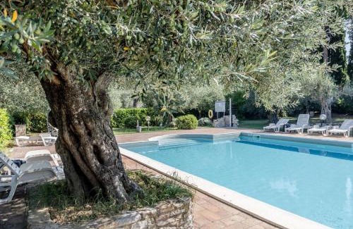 Passignano sul Trasimeno Apartment | GuestHost - La vita è bella, with pool & parking