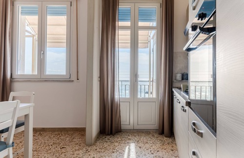 Aci Trezza Apartment | GuestHost - Aci Castello: Sea, Sun, Serenity