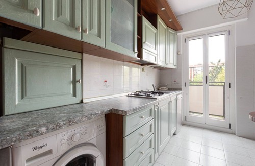 Gallaratese Apartment | Cozy Apartment x6 Near Bonola MM1 with Breakfast & Kitchen