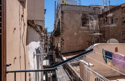 Castellammare Apartment | GuestHost - Don Pippo Flat near Teatro Massimo