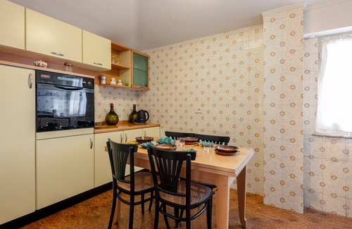 Luni Apartment | GuestHost - Mare Monti Apartment 8
