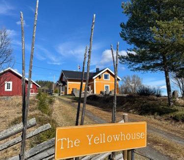 Ringsaker House | Cozy Guesthouse Near Sjusjoen with Ocean Views & High Rating