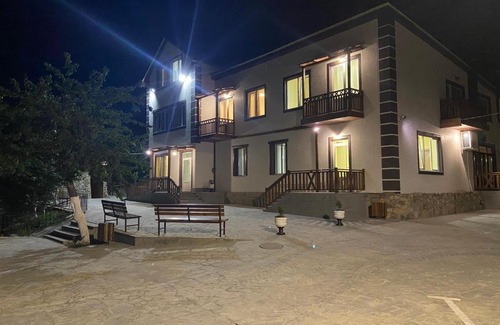 Armenia House | GuestHouse Anginé: Family-Friendly Stay with Pool & Breakfast