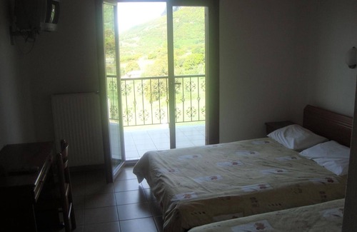 Kalambaka House | Discover Guesthouse Arsenis: Child-Friendly & Accessible Stay