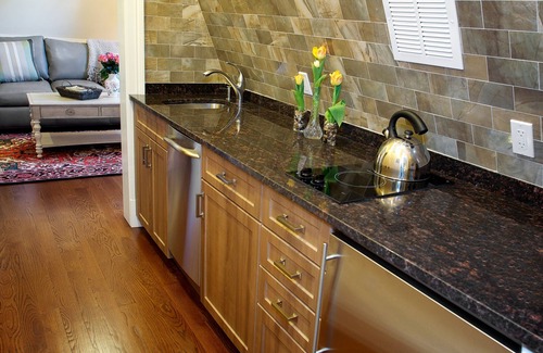 Norwalk Apartment | Relax at Guesthouse by Norwalk Inn with Oceanfront Views