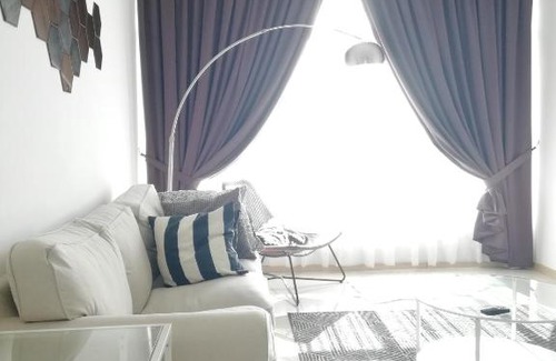 Seksyen 14 House | Comfortable Stay at Guesthouse in Shah Alam with Pool