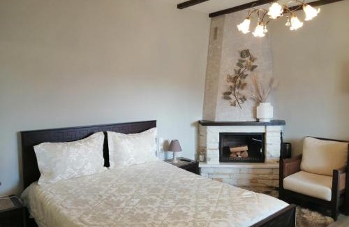 Loutraki House | Top-Rated Guesthouse Athanasiou: Pet Friendly & Cozy Amenities