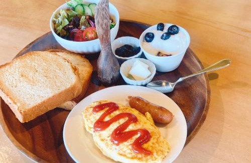 Hyuga House | Beachfront Getaway at Guesthouse & Beach Cafe Fuego