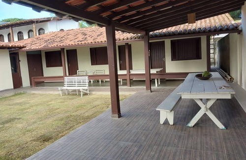 Coroa Vermelha House | Comfortable Guesthouse: Ideal for Families and Pets