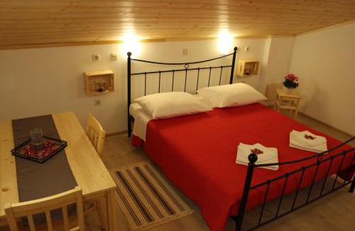 Karojba House | Exceptional Stay at Guesthouse Casetta Verde for Families