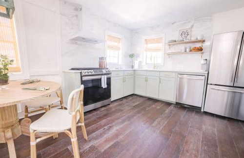 Cannonborough Elliotborough Apartment | Family-Friendly Guesthouse Charleston EAST 42 D Rated 9.5/10