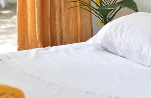 Guardia House | Budget-Friendly Guesthouse Congo Tempisque with Kitchen Amenities