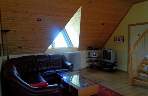 Fludir House | Elegant Guesthouse Dalbaer: Spa, Dining & Family Comfort