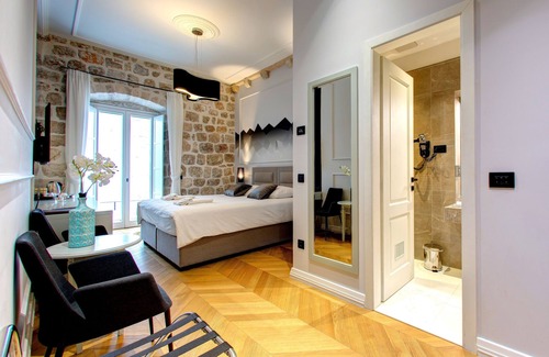 Dubrovnik Old Town House | Ocean View Retreat: Guesthouse Forty Four, 4-Star Experience