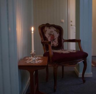 Isafjordur House | Guesthouse Ísafjördur - Gamla: Cozy Stay with Family Amenities