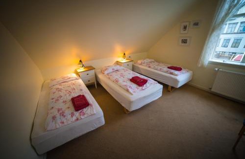Isafjordur House | Guesthouse Ísafjördur - Gamla: Cozy Stay with Family Amenities