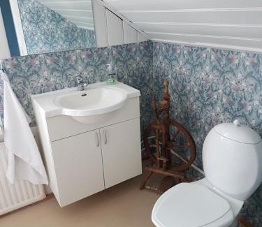 Borgarnes Bed & Breakfast | Experience Unmatched Comfort at Guesthouse Gamli Bær