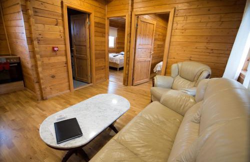 Grindavik House | Welcoming Guesthouse Grund: Child-Friendly Comfort Awaits