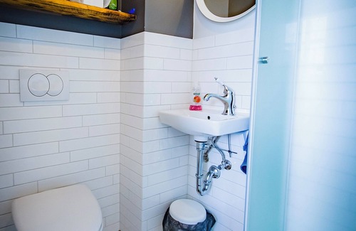 Vestmannaeyjar House | Guesthouse Hóll: Family-Friendly Retreat with Breakfast Included