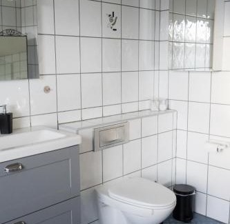Husavik Apartment | Guesthouse Helluland: Family-Friendly with a Relaxing Hot Tub