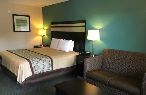 Dothan Hotel | Pet-Friendly GuestHouse Inn Dothan with Pool & Family Perks