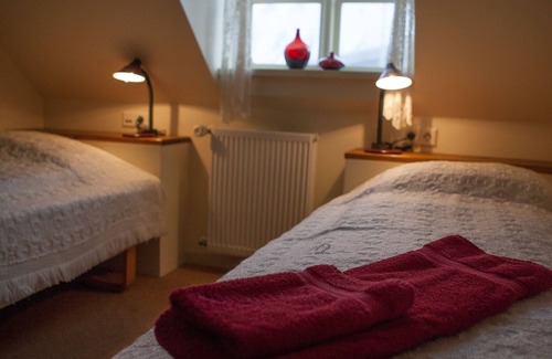 Isafjordur House | Discover Guesthouse Isafjordur Gamla: Family-Friendly Retreat
