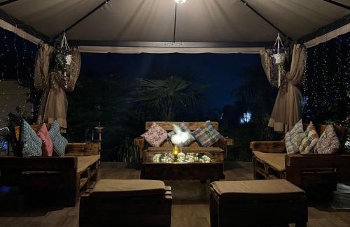 Mtsvane Kontskhi House | Discover Guesthouse Kalakala: Ocean Views & Pet Friendly