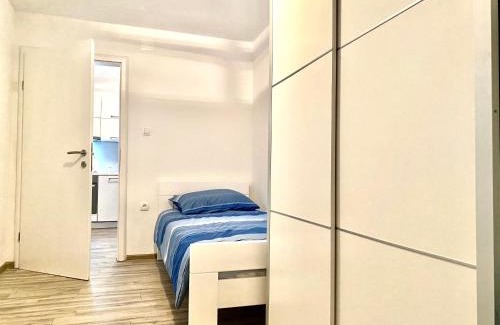 Brinje House | Guesthouse L&K: Family-Friendly Retreat with Pet Access