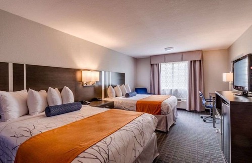 Lexington Hotel | Cozy GuestHouse Lexington with Pool and Family-Friendly Amenities