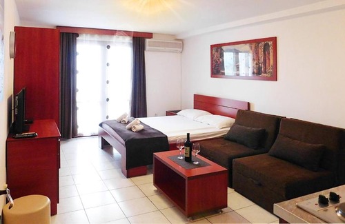 Babilonija House | Cozy Guesthouse Ljiljana: Child-Friendly Stay, 9/10 Rated