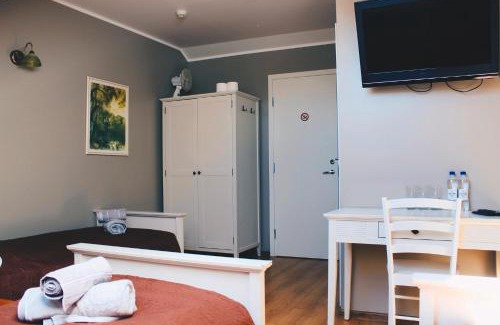 Voru Hotel | Cozy Guesthouse Mõisa Ait: Pet-Friendly with Breakfast