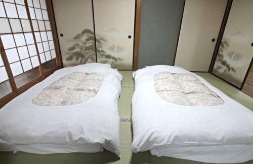 Kameoka Apartment | Comfortable Stay at Guesthouse Maishu with Hot Tub Access