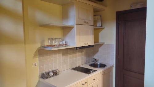 Kamarina Apartment | Oceanfront Guesthouse Michobeis with Pool & Kid-Friendly Fun