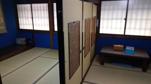 Komatsu House | Family-Friendly Guesthouse Mikkaichi with Kitchen Access