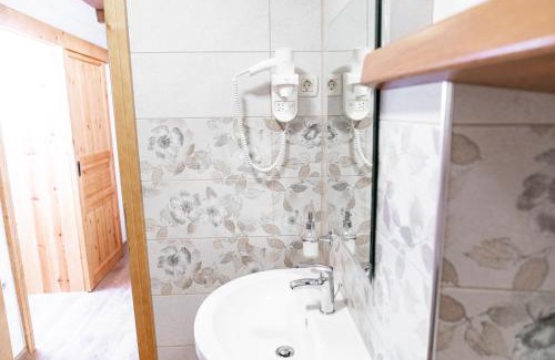 Okroglice House | Top-Rated Guesthouse Močivnik with Family-Friendly Amenities