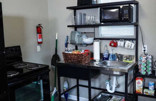 MacGregor Apartment | Top-Rated Guesthouse with Parking near Downtown & Med Center