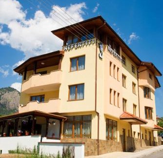 Smolyan House | Budget-Friendly Guesthouse Nefertiti: Family-Oriented Stay