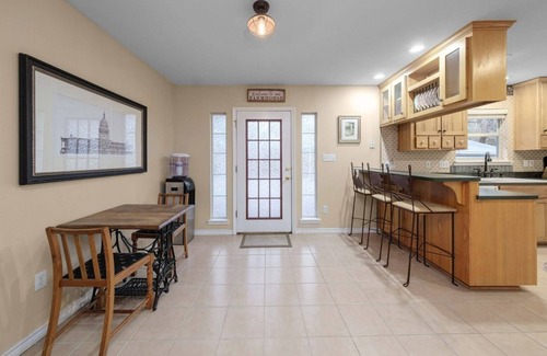 Austin House | Inviting Guesthouse on 5 Acres in Scenic Hill Country