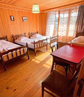 Kobuleti House | Top-Rated Guesthouse on Agmashenebeli 328 - Pet & Child Friendly