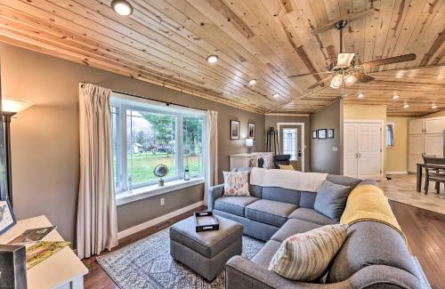 Marlinton House | Inviting Marlinton Home with Hot Tub & Mountain Views
