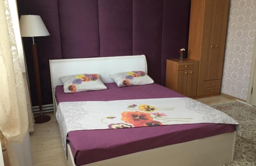 Boguchar House | Top-Rated Guesthouse on Zvezdnaya 15 for Your Getaway