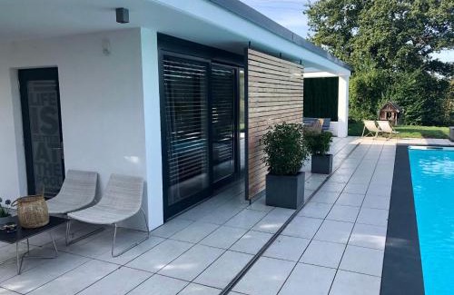 Passau Apartment | Discover Guesthouse Passau: Family-Friendly with Pool