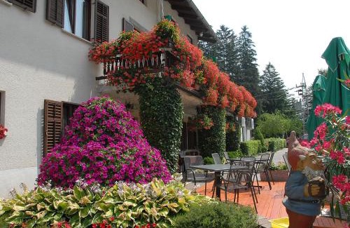 Tolmin House | Cozy Guesthouse Pri Štefanu with Family-Friendly Amenities