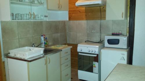 Grabovac Apartment | Cozy Guesthouse Rupčič with Hot Tub and Breakfast Included