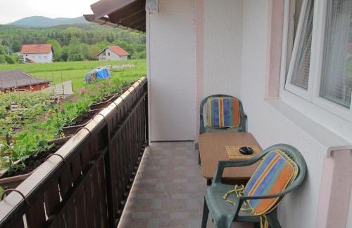 Grabovac Apartment | Cozy Guesthouse Rupčič with Hot Tub and Breakfast Included