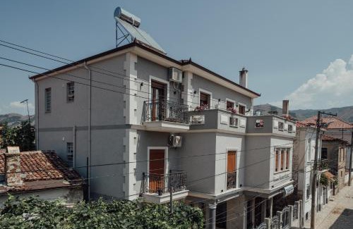 Korce Bed & Breakfast | Exceptional Stay at Guesthouse Sara & Esi - Rated 9.8/10