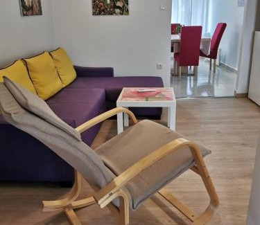 Sveti Jakov Apartment | Top-Rated Guesthouse Stivan: Family-Friendly Retreat